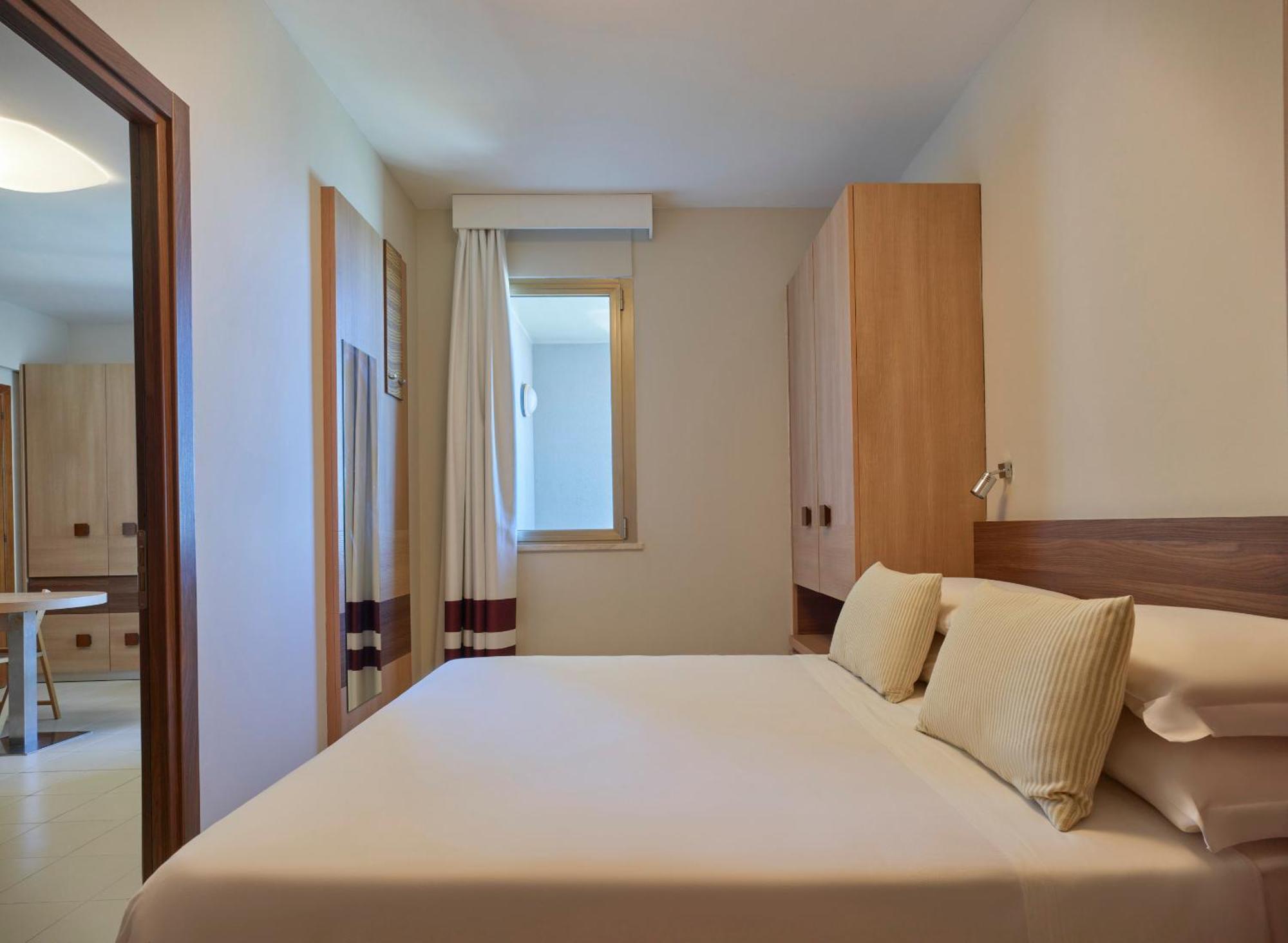 Serena Majestic Residence Montesilvano Marina Oda fotoğraf