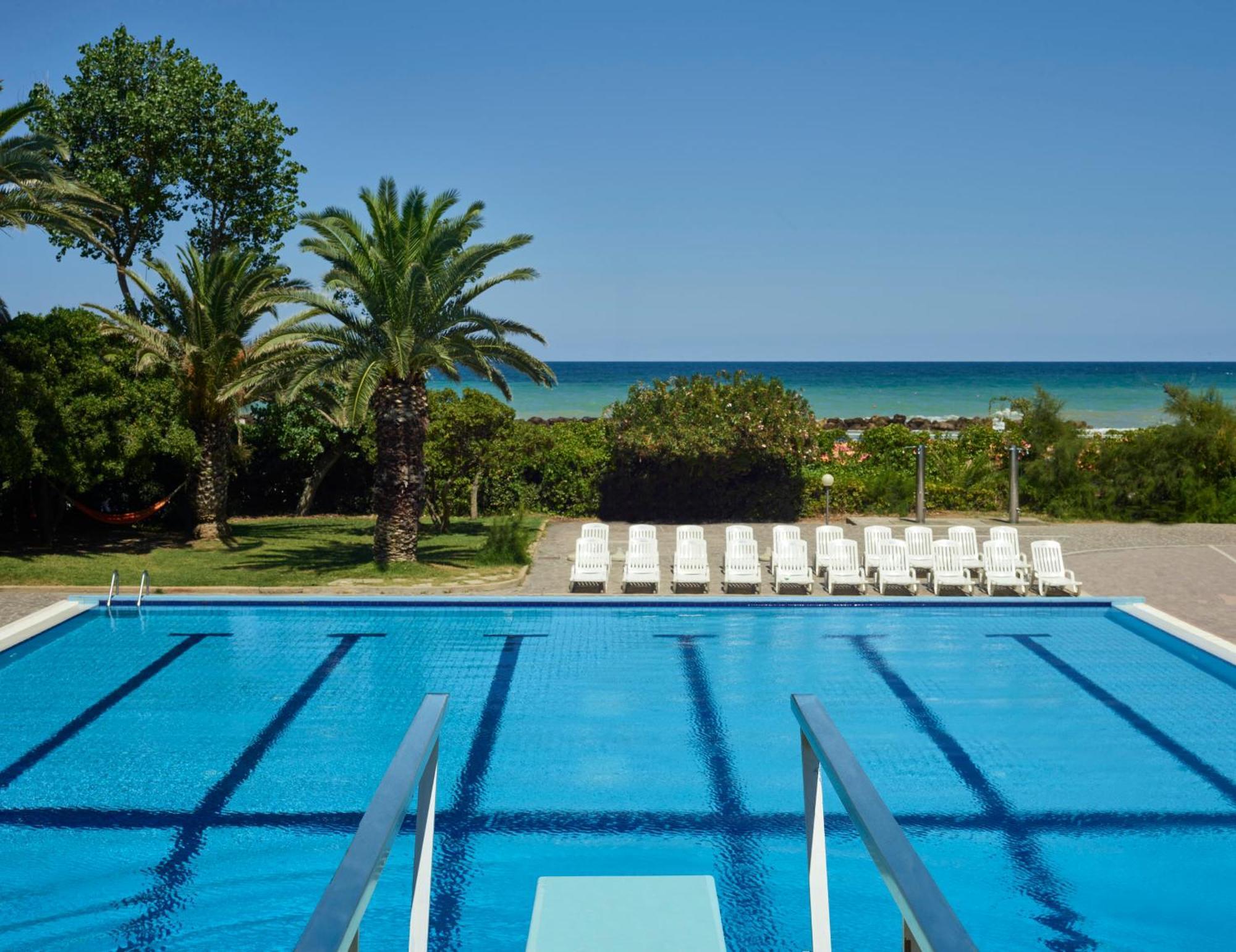 Serena Majestic Residence Montesilvano Marina Dış mekan fotoğraf